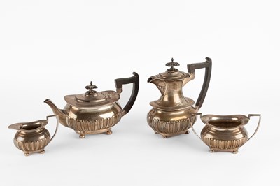 Lot 52 - A silver tea set