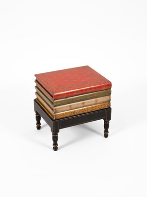 Lot 285 - A novelty side table
