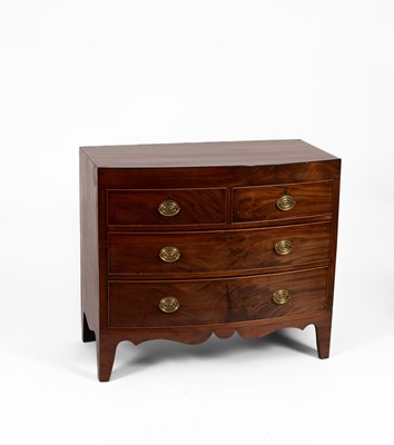 Lot 287 - A Regency mahogany bowfront chest