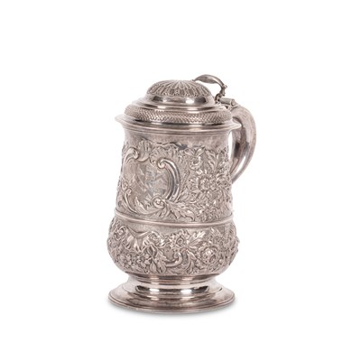 Lot 32 - A George II provincial silver tankard