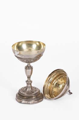 Lot 51 - A Continental white metal ciborium