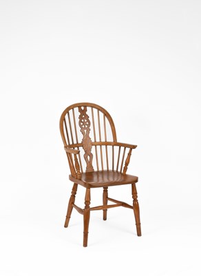 Lot 347 - A child's Windsor wheelback chair