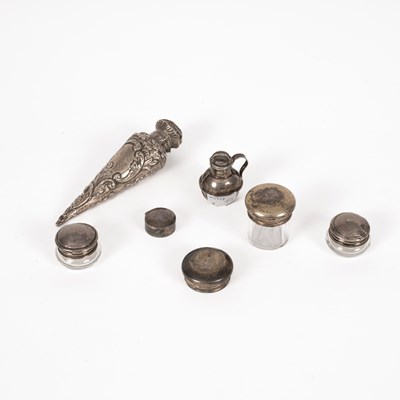 Lot 5 - An Edwardian conical silver vinaigrette