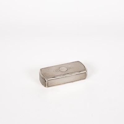 Lot 82 - A French silver snuff box