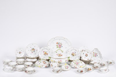 Lot 500 - A Herend 'Bouquet de Herend' pattern part dinner service