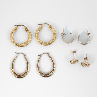 Lot 149 - A pair of 18ct gold hoop earrings