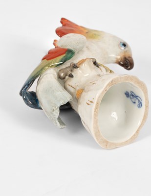 Lot 540 - A Dresden model of a cockatoo
