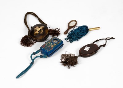 Lot 195 - A collection of Art Deco purses and compacts