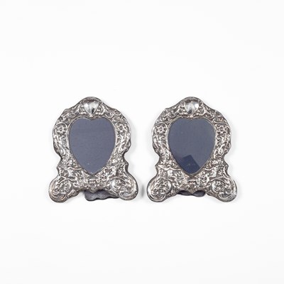 Lot 26 - A pair of silver mounted photograph frames