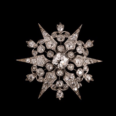 Lot 112 - A Victorian diamond starburst brooch