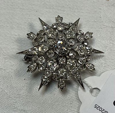 Lot 112 - A Victorian diamond starburst brooch