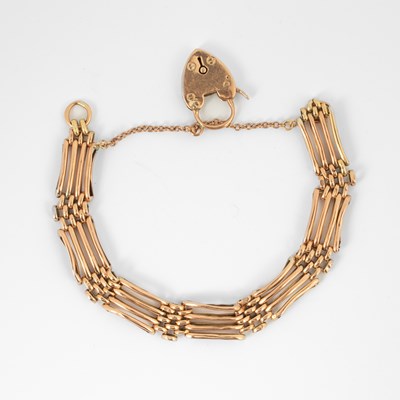 Lot 141 - A 9ct gold gate link bracelet