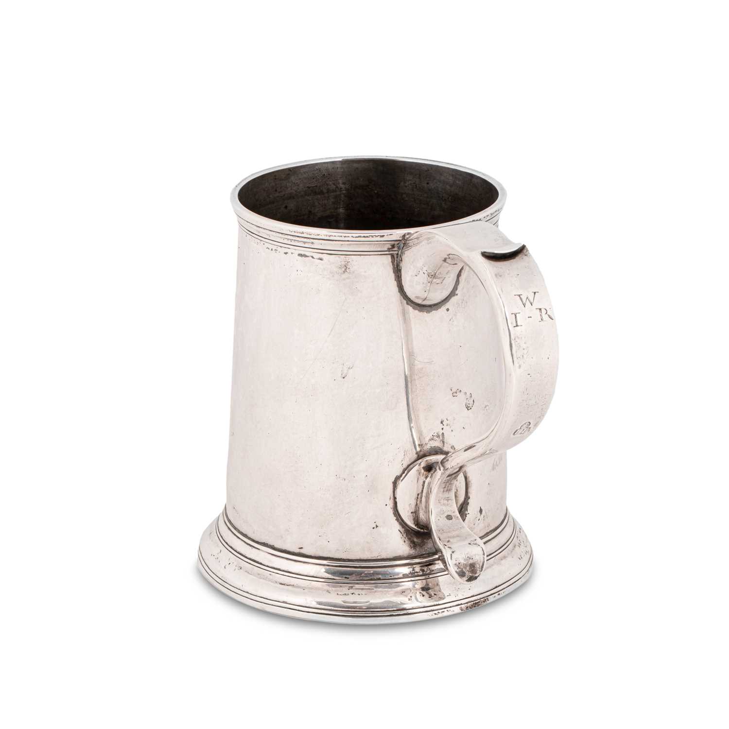 Lot 19 - A George III provincial silver mug