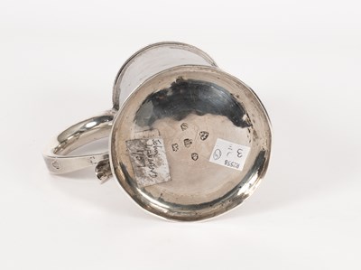 Lot 19 - A George III provincial silver mug