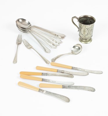 Lot 18 - Two cased sets of silver teaspoons and sugar nips