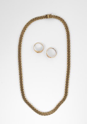 Lot 159 - A 9ct yellow gold brick-link necklace