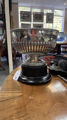 Lot 12 - A silver rose bowl