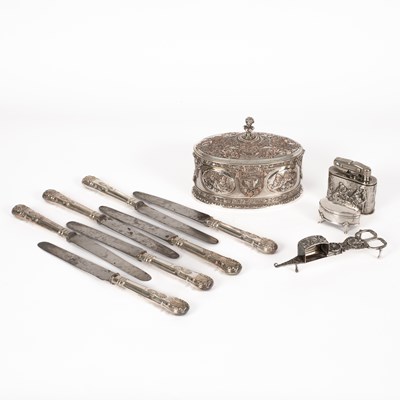 Lot 98 - A small quantity of silver and plated items