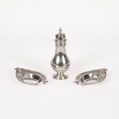 Lot 50 - A pair of Edwardian silver oval dishes