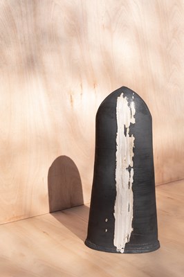 Lot 379 - Dan Kelly (born 1953)
