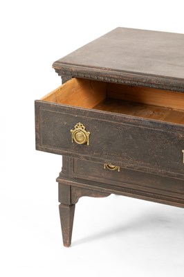 Lot 46 - A pair of painted commodes