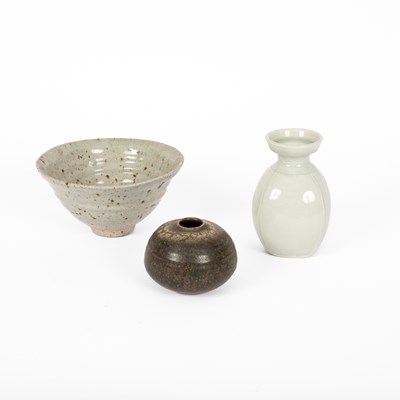 Lot 434 - Three studio pottery items