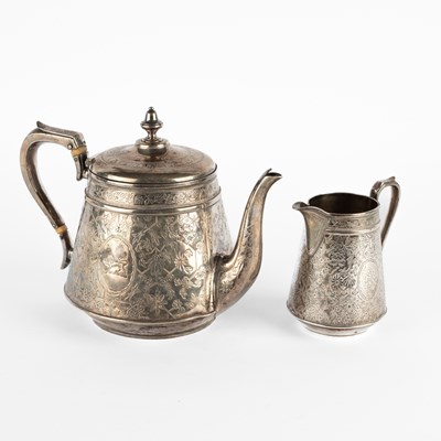 Lot 75 - A Victorian silver teapot
