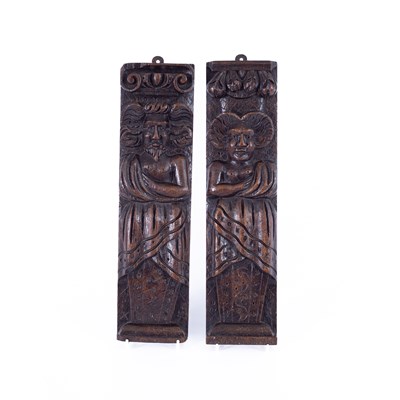 Lot 1241 - A pair of 18th Century style oak mounts