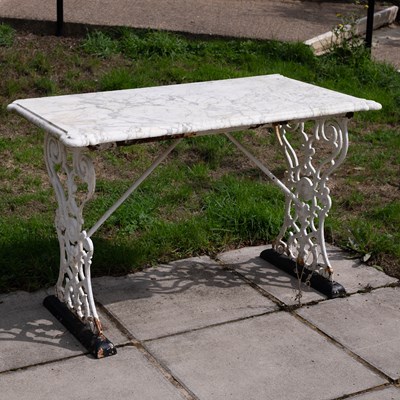 Lot 838 - A marble top table