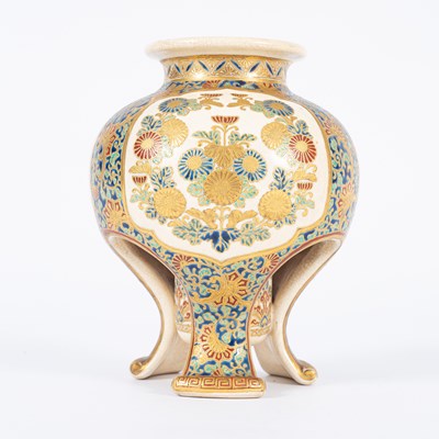 Lot 230 - An Imperial Japanese Satsuma vase