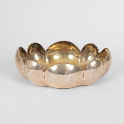 Lot 123 - An Italian 800 standard silver dish