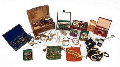 Lot 177 - Assorted silver jewellery and costume jewellery