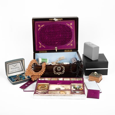 Lot 168 - A 19th Century mother-of-pearl inlaid jewellery box