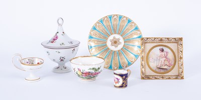 Lot 1199 - A Kerr & Binns Worcester square dish