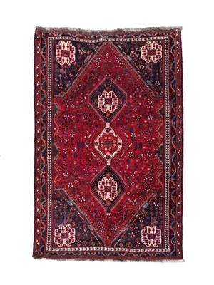 Lot 975 - A small Shiraz carpet