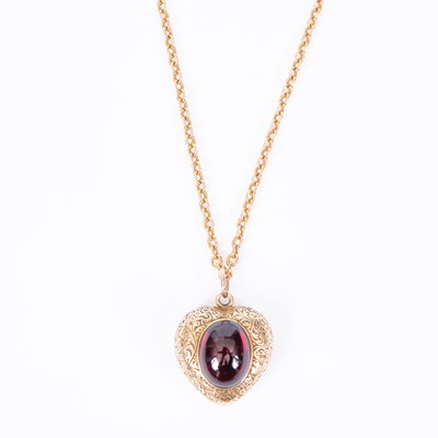 Lot 93 - A Victorian heart-shaped locket