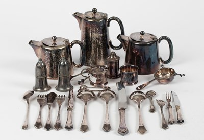 Lot 18 - A quantity of silver plated wares