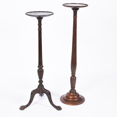 Lot 919 - A Georgian style torchere