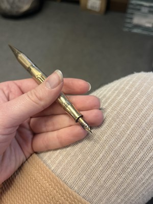 Lot 84 - A 9ct gold fountain pen/propelling pencil