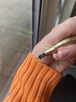 Lot 84 - A 9ct gold fountain pen/propelling pencil