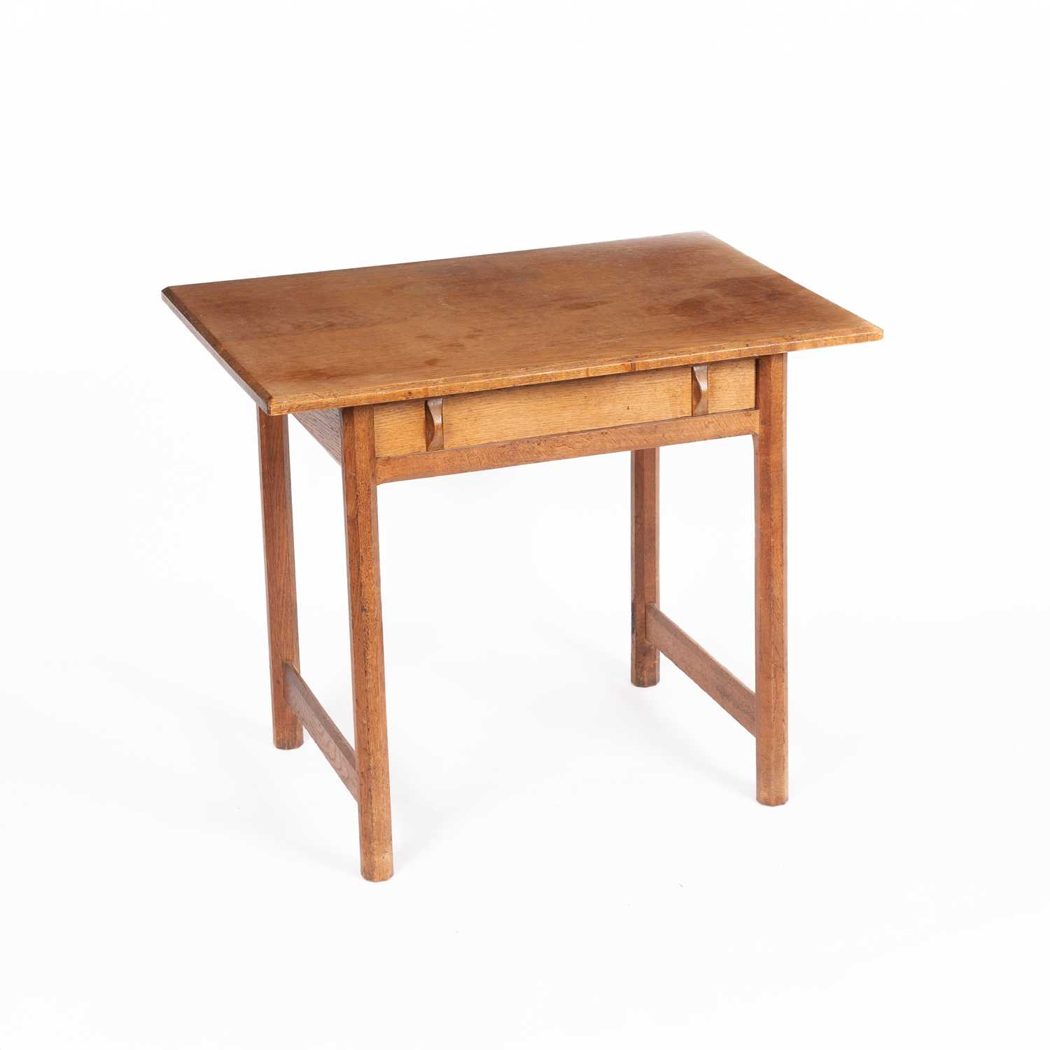 Lot 5 - Gordon Russell (1892-1980)