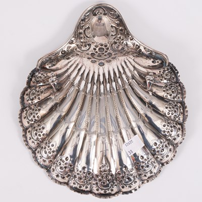 Lot 32 - A Victorian silver scallop shell dish