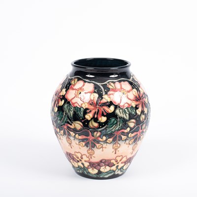 Lot 176 - A Moorcroft Oberon pattern vase