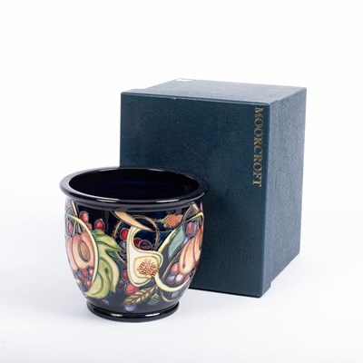 Lot 186 - A Moorcroft Queens Choice pattern jardinière
