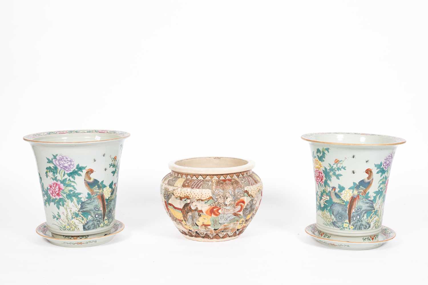 Lot 569 - A pair of Chinese famille verte jardinières