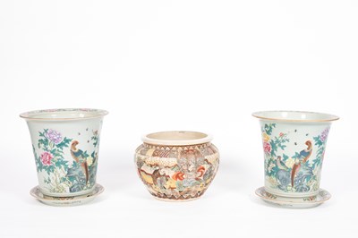 Lot 569 - A pair of Chinese famille verte jardinières