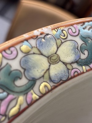 Lot 569 - A pair of Chinese famille verte jardinières