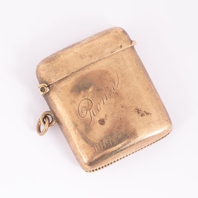 Lot 129 - A 9ct gold vesta case
