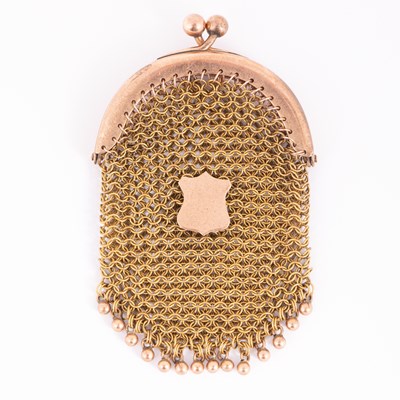 Lot 128 - A 9ct rose gold mesh purse