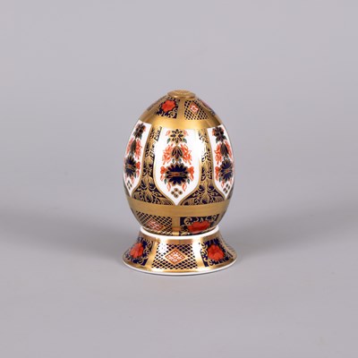 Lot 102 - A Royal Crown Derby egg and cup
